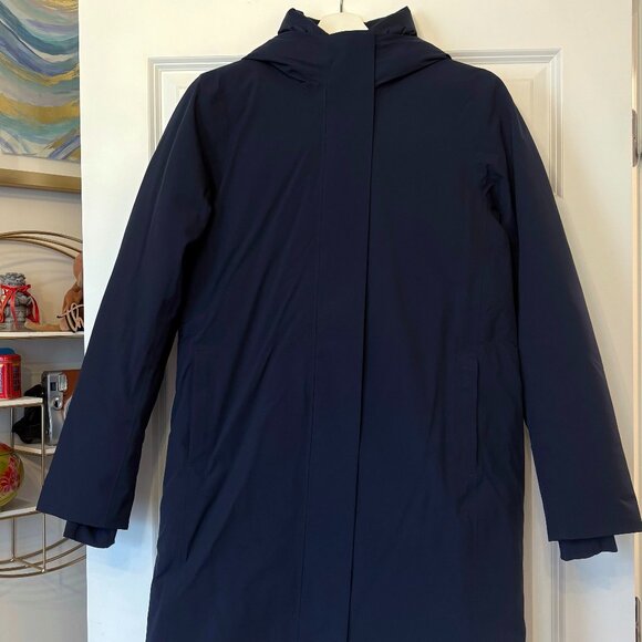 Aritzia - Babaton The Group - The Explore Parka in Size XS (Total Eclipse) - Picture 1 of 9
